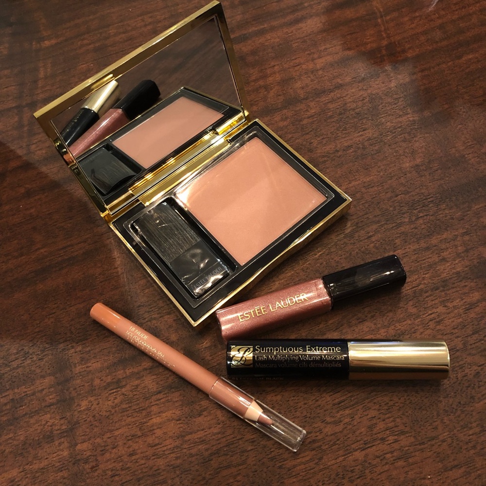 Estée Lauder Blush (Lover’s blush)